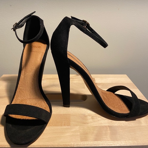 ASOS black heels 6” - Picture 2 of 4